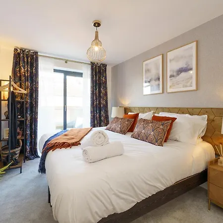 Evergreen - 2 Bed Luxury By Mint *