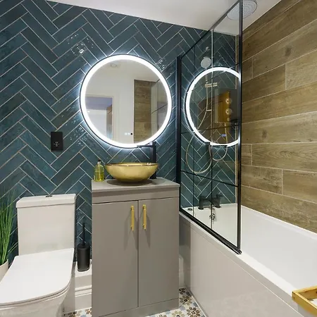 Evergreen - 2 Bed Luxury By Mint Appartement